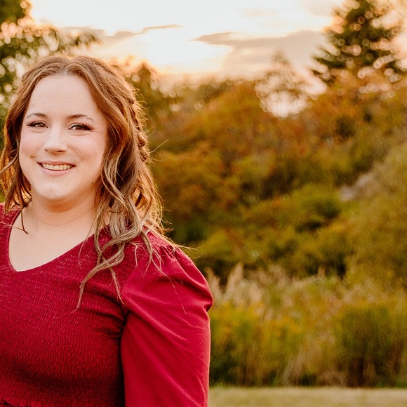 Meet your Posher, Katherine - Picture 1 of 1